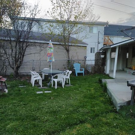 Cozy Downtown One Bedroom Free Parking Кінгстон Екстер'єр фото