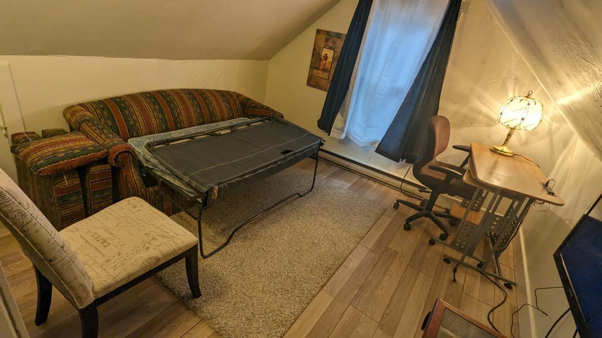 Cozy Downtown One Bedroom Free Parking Кінгстон Екстер'єр фото